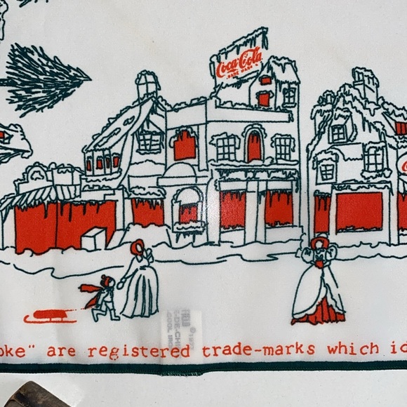 🆕RARE Vintage 1977 Coca-Cola Christmas Poly-Crepe-De-Chine Square Scarf - Picture 5 of 8